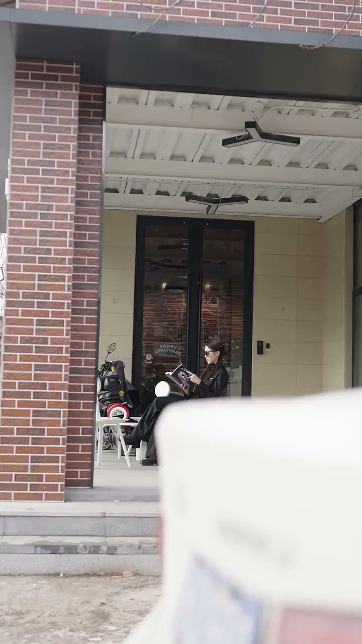 被偷听心声后，他被拿捏了