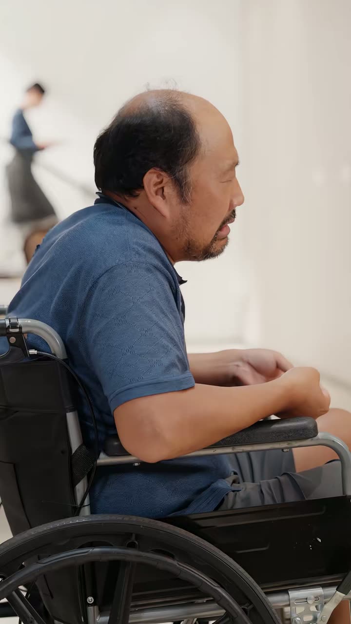 五十岁离家她的人生独美